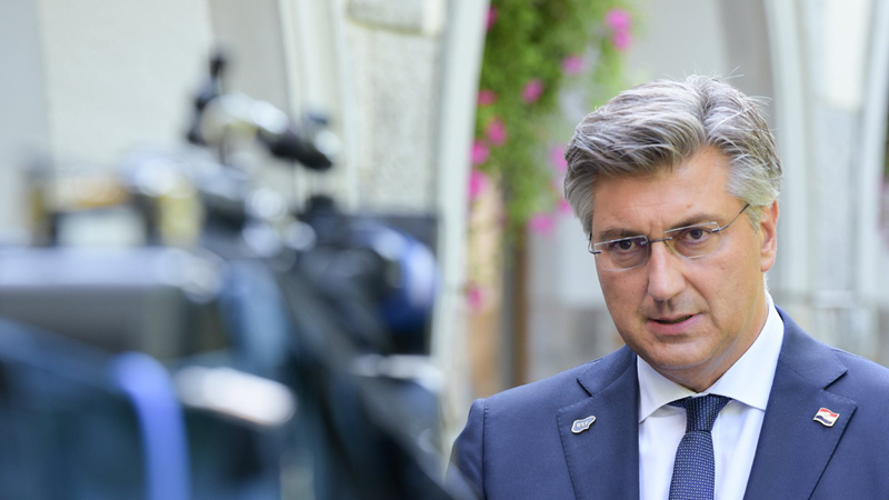 Plenković: Utvrdit ćemo sve činjenice oko prešutnih minusa na tekućim računima, a nakon toga donositi odluke